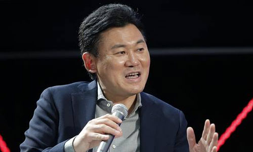 CEO Rakuten: 'Tiếng Anh giúp công ty tuyển dụng nhân tài'